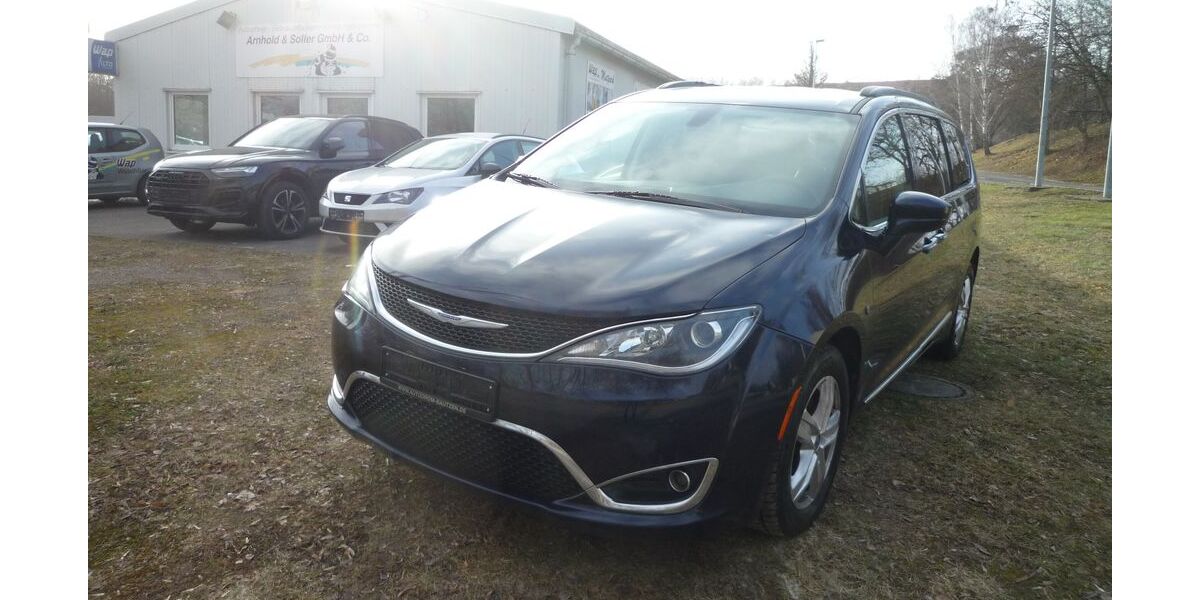 Chrysler Pacifica 135.700 km 17.490 &euro; Dresden 01159