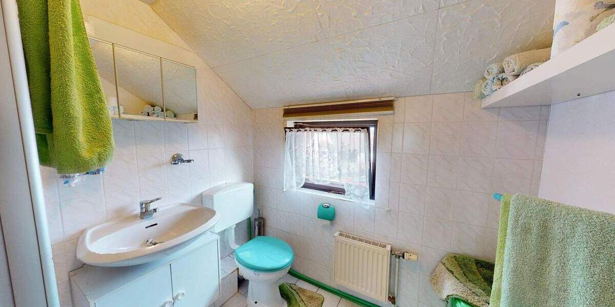 Einfamilienhaus Stolpen Rennersdorf-Neudörfel - 4 Zimmer, 157 m&sup2;, 178.000&euro; | Angebot:25705015
