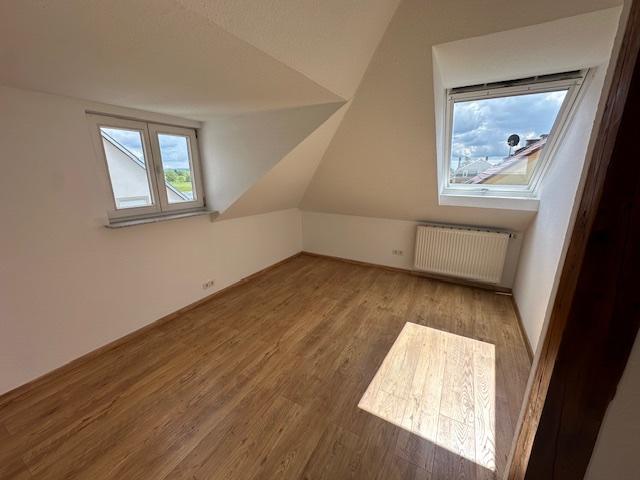 Dachgeschoßwohnung Dresden Cotta - 3 Zimmer, 92 m&sup2;, 911&euro; | Angebot:26624793