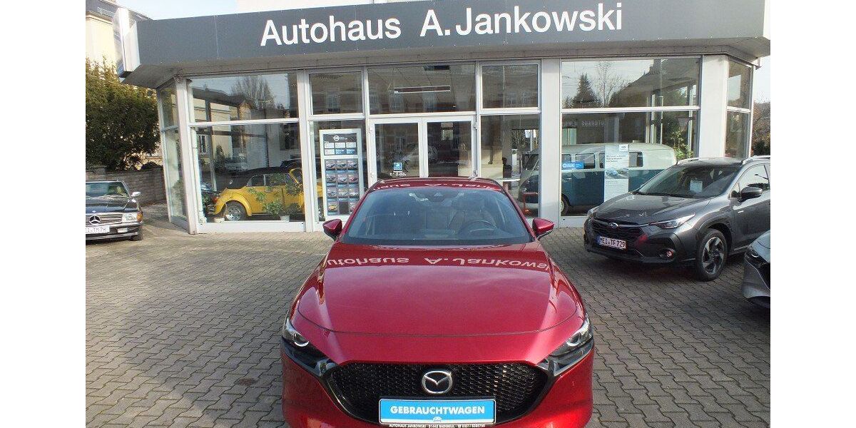 Mazda 3 54.143 km 18.790 € Radebeul 01445