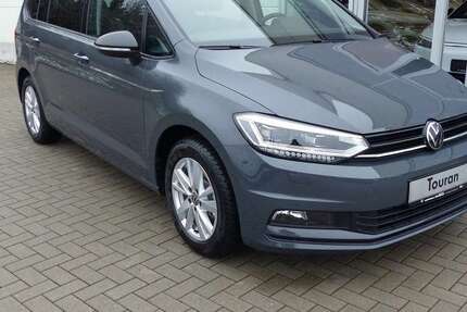 VW Touran 25.680 km 37.880 &euro; Dippoldiswalde 01744