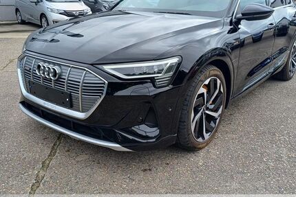 Audi e-tron 39.625 km 35.899 &euro; Dresden 01157