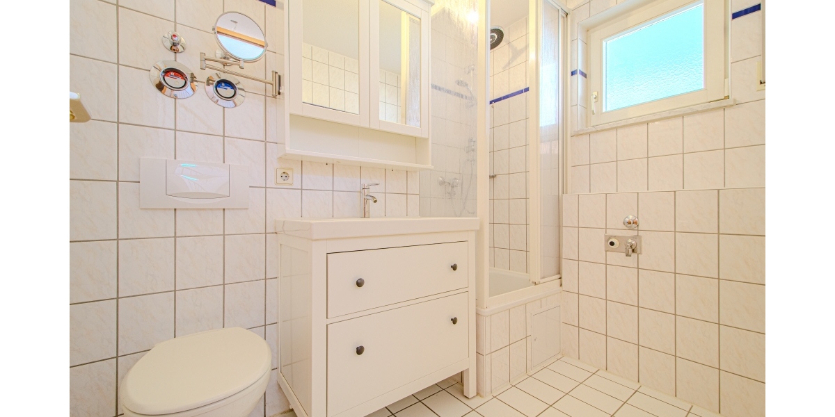 GANZ OBEN – GEMÜTLICHE MAISONETTE – BEZUGSFREI – DUSCHBAD MIT FENSTER – TG-PARKER - Dachgeschoßwohnung Dresden Strehlen | Angebot:27318190