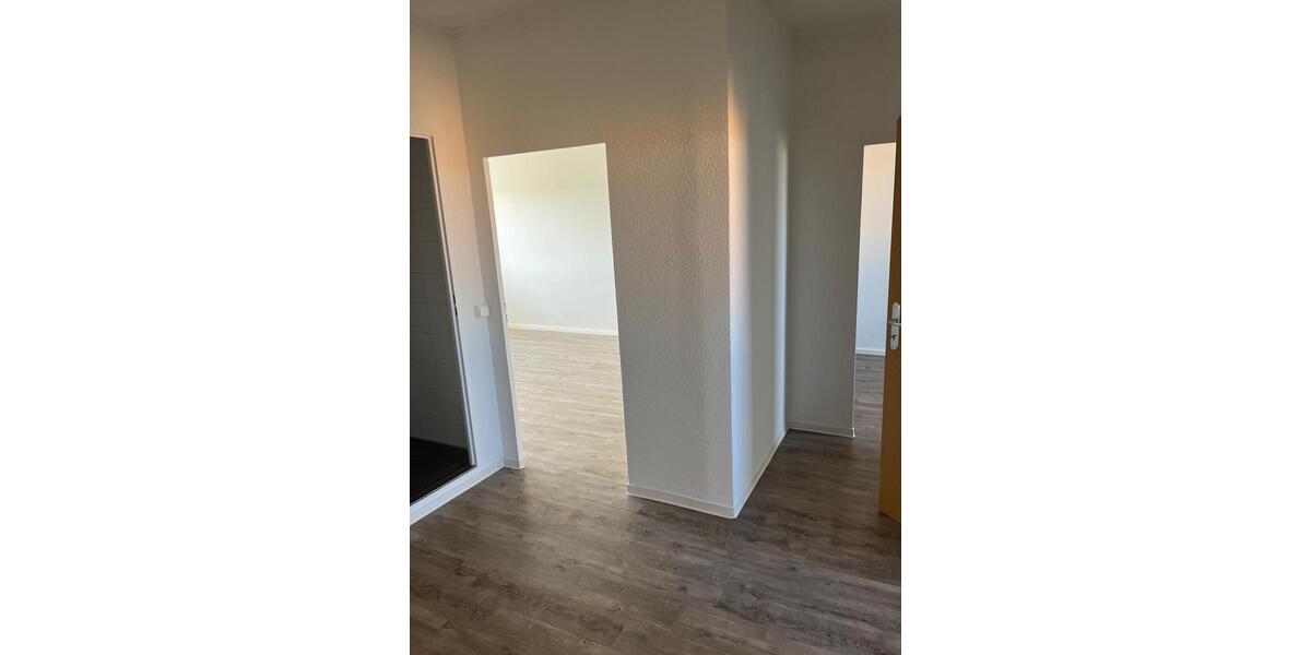 WG-Tip in Strehlen: 4-Zimmer-Wohnung mit Balkon im 5. OG - Etagenwohnung Dresden Strehlen | Angebot:27462588