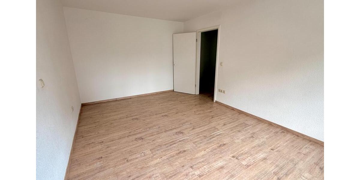 Etagenwohnung Dresden Cotta - 2 Zimmer, 62 m&sup2;, 650&euro; | Angebot:26477142