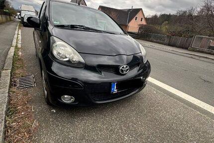 Toyota Aygo (X) 87.500 km 3.300 &euro; Dresden 01187