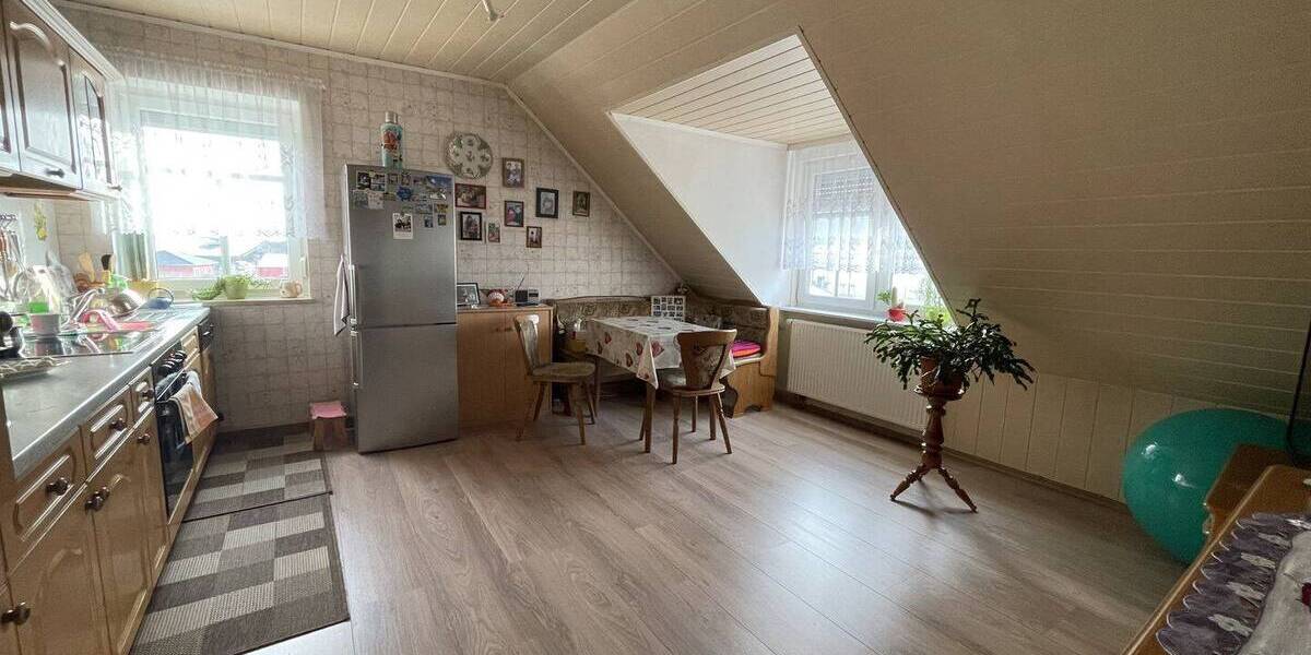 Etagenwohnung Heidenau - 4 Zimmer, 97 m&sup2;, 190.000&euro; | Angebot:25749440