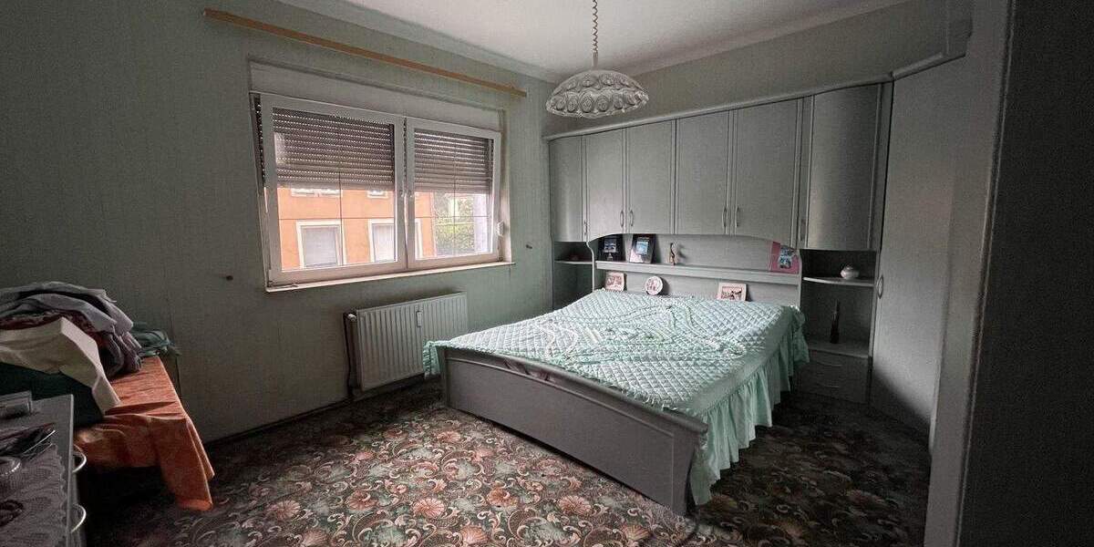 Mehrfamilienhaus, Wohnhaus Heidenau - 9 Zimmer, 150 m&sup2;, 270.000&euro; | Angebot:25705125