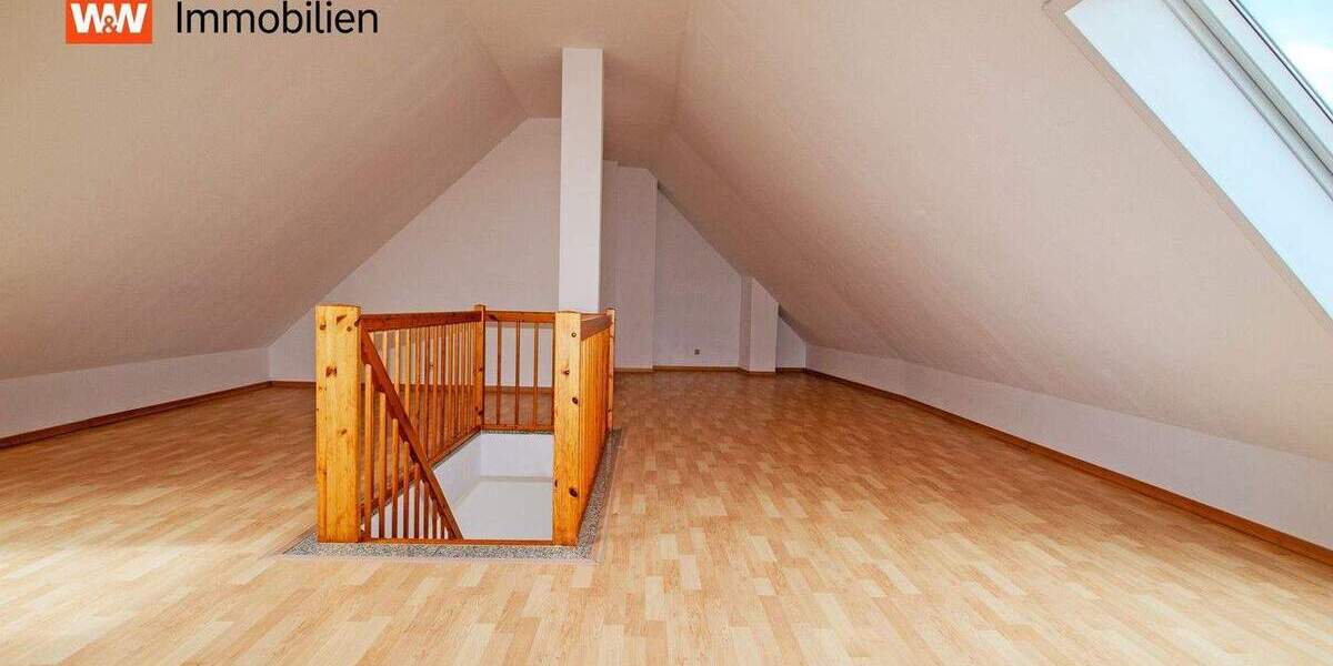 Großzügige Maisonette-Wohnung mit Dachterrasse in ruhiger Lage von Heidenau 4 zimmer