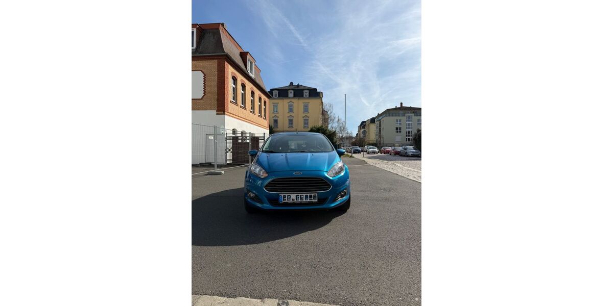 Ford Fiesta 98.000 km 4.500 &euro; Dresden 01159
