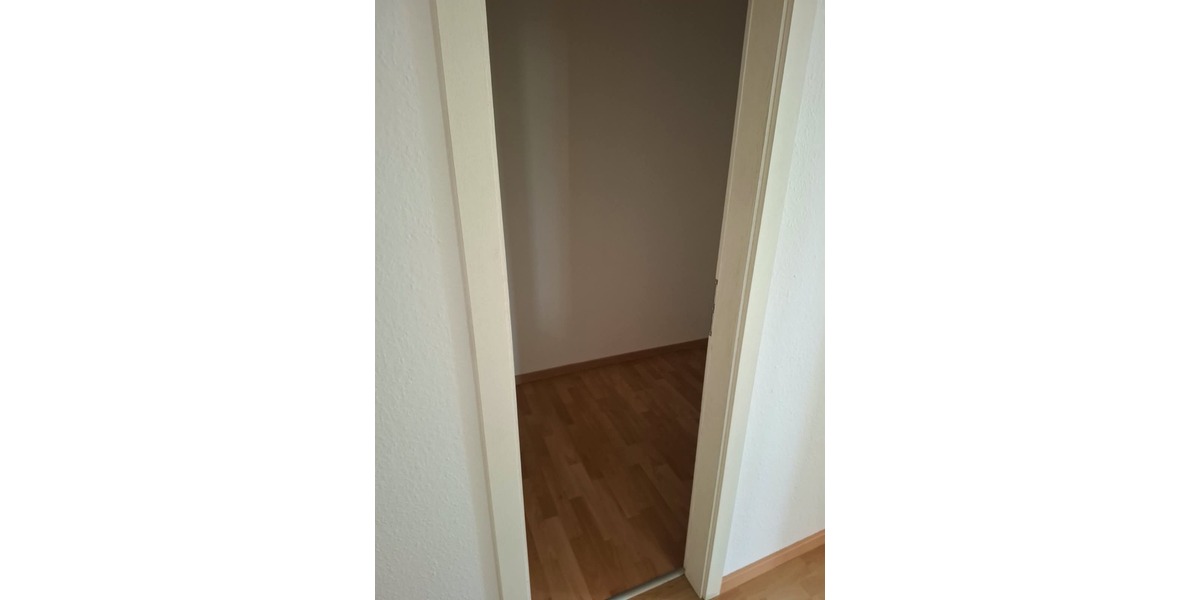 Cotta: 3-Zimmer-Wohnung mit Tageslichtbad - Etagenwohnung Dresden Cotta | Angebot:27398683