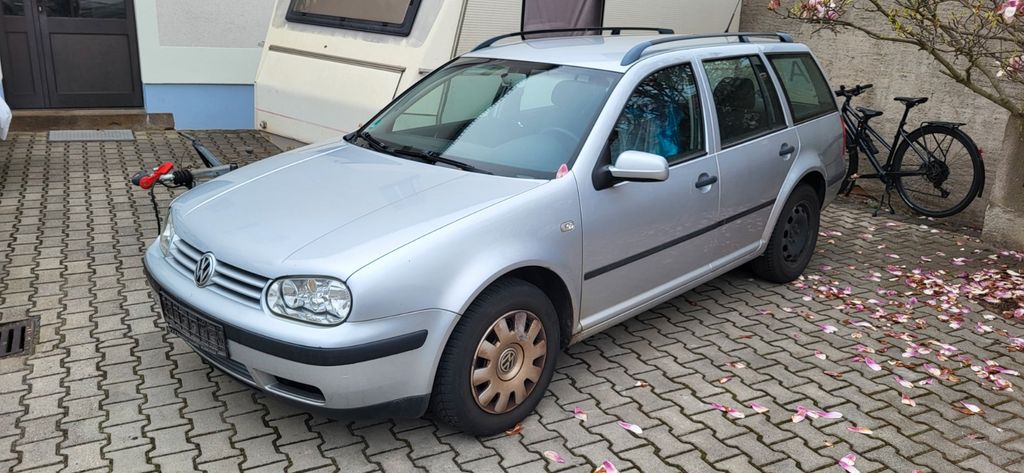 VW Golf 281.984 km 899 &euro; Radeburg 01471