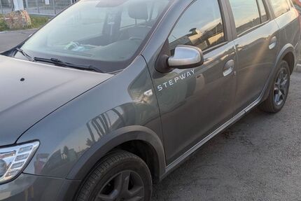 Dacia Logan 61.200 km 9.500 &euro; Pirna 01796