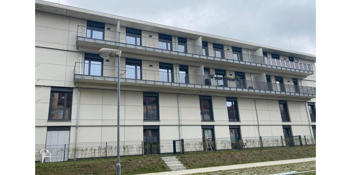 Etagenwohnung Radeberg - 3 Zimmer, 117 m&sup2;, 1.015&euro; | Angebot:26065730