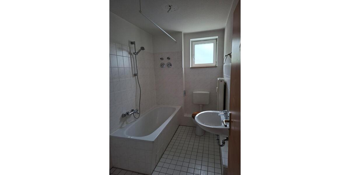 Erdgeschoßwohnung Freital - 2 Zimmer, 45 m&sup2;, 300&euro; | Angebot:26463162