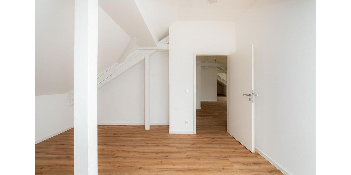 Einfamilienhaus Dresden Loschwitz - 4 Zimmer, 133 m&sup2;, 1.700&euro; | Angebot:23432213