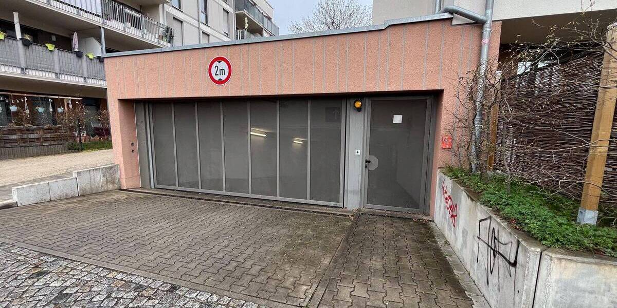 Etagenwohnung Dresden Äußere Neustadt - 3 Zimmer, 96 m&sup2;, 1.400&euro; | Angebot:26307473