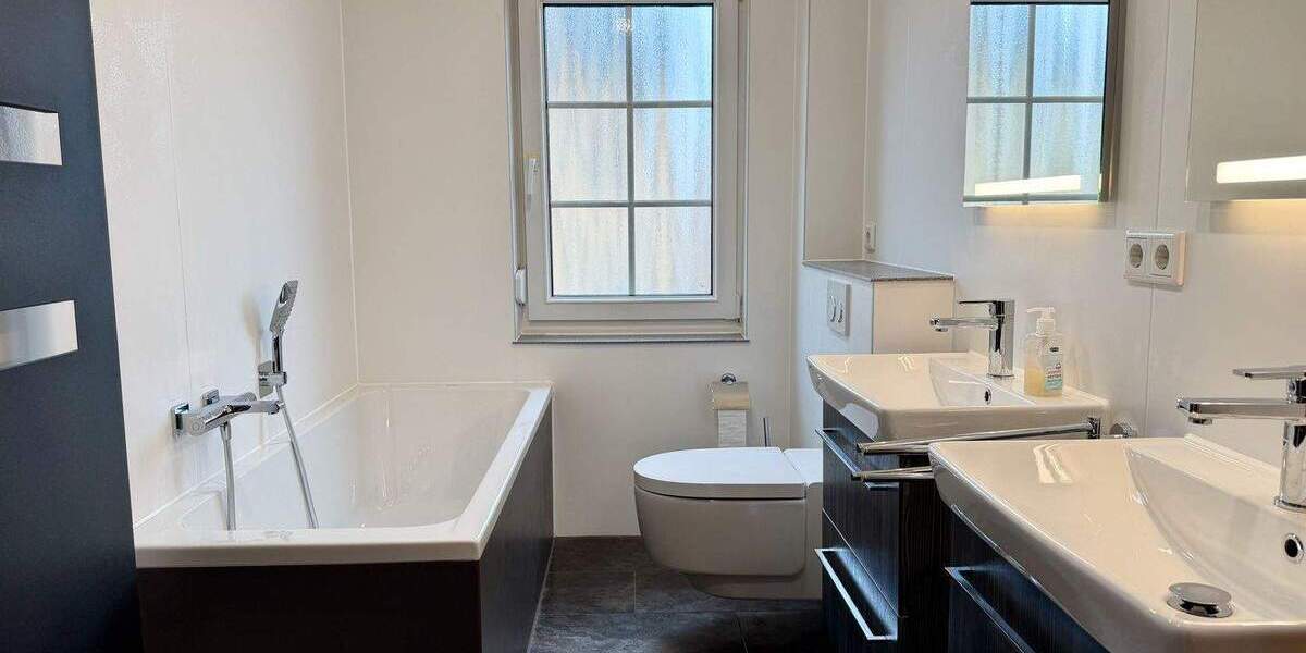 Einfamilienhaus Dresden Klotzsche - 9 Zimmer, 170 m&sup2;, 749.000&euro; | Angebot:25779624