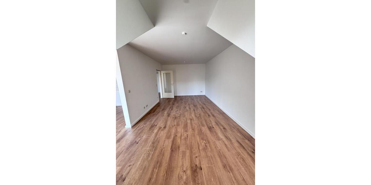 Dachgeschoßwohnung Dresden Blasewitz - 2 Zimmer, 58 m&sup2;, 520&euro; | Angebot:26195990