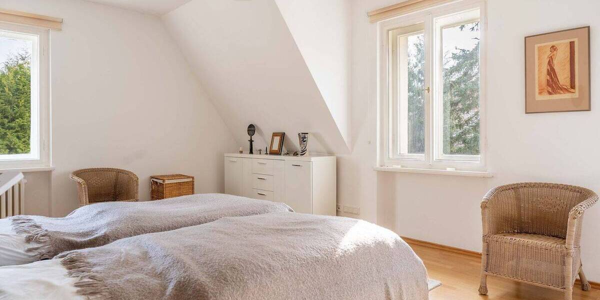 Einfamilienhaus Dresden Langebrück - 6 Zimmer, 200 m&sup2;, 899.000&euro; | Angebot:26513854