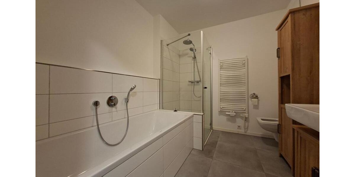 Etagenwohnung Dresden Plauen - 4 Zimmer, 165 m&sup2;, 2.235&euro; | Angebot:25054412