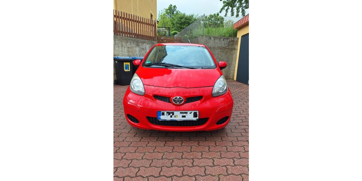 Toyota Aygo (X) 139.830 km 2.500 &euro; Dresden 01328