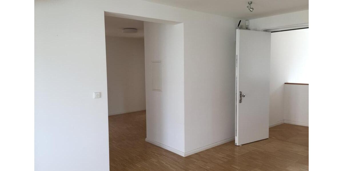 Gewerbeobjekt Dresden Klotzsche - 2.820&euro; | Angebot:24495476