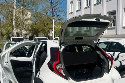 Toyota Aygo (X) 1.437 km 17.500 &euro; Dresden 01309