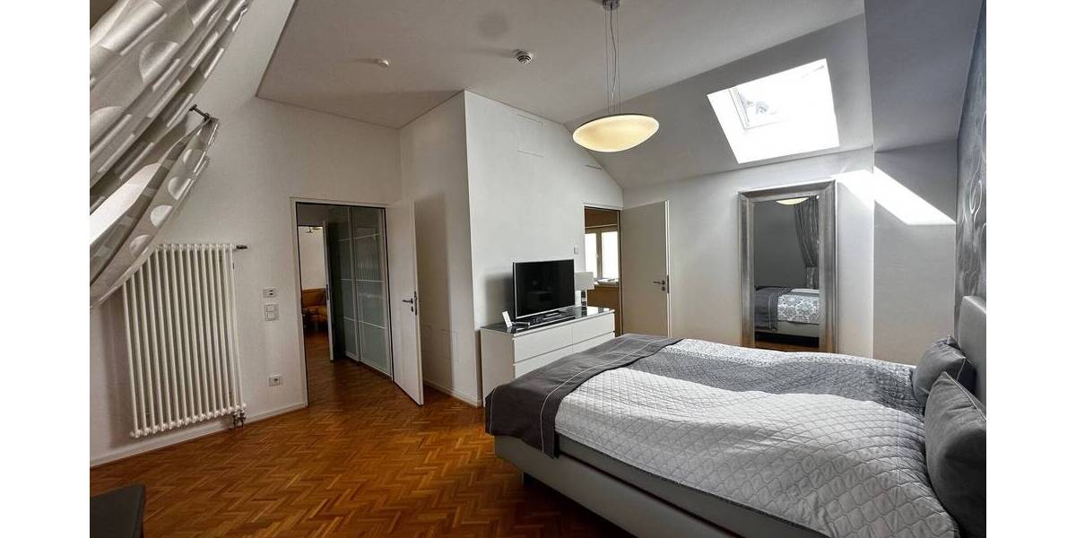 Etagenwohnung Dresden Innere Altstadt - 2 Zimmer, 77 m&sup2;, 2.900&euro; | Angebot:25707386