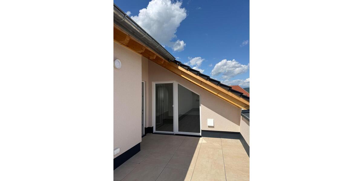 Dachgeschoßwohnung Heidenau - 4 Zimmer, 109 m&sup2;, 1.303&euro; | Angebot:24585580