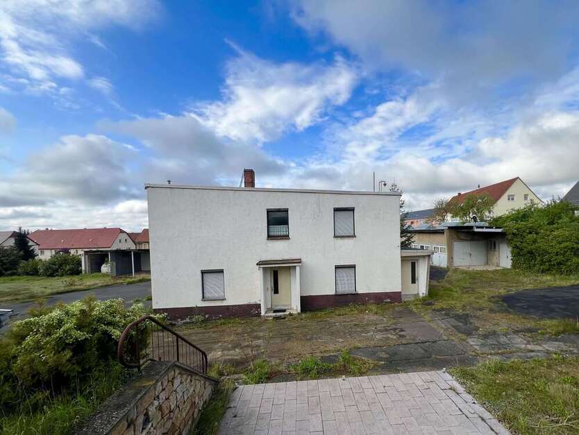 Haus zum Kaufen in Ockrilla 200.000 € 178 m²