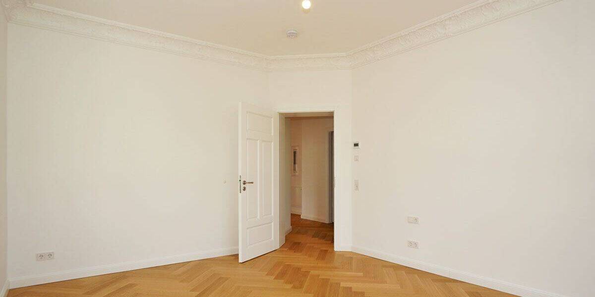 Etagenwohnung Dresden Striesen-Ost - 4 Zimmer, 100 m&sup2;, 1.995&euro; | Angebot:26816724