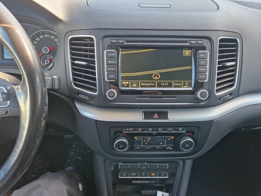 Sharan 2.0 TDI DSG BMT Highline Leder/Navi/Xenon
