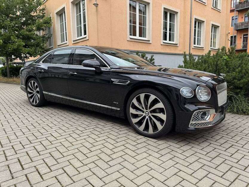 Bentley Flying Spur 29.500 km 223.490 € Dresden 01159