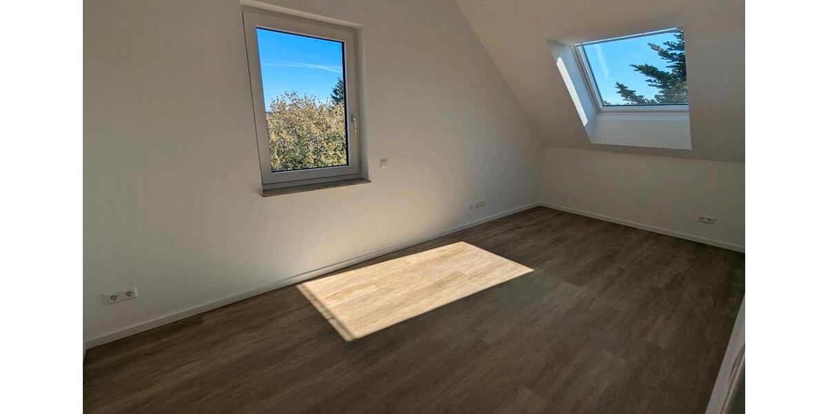 Etagenwohnung Dresden Weixdorf - 7 Zimmer, 152 m&sup2;, 2.950&euro; | Angebot:26397611