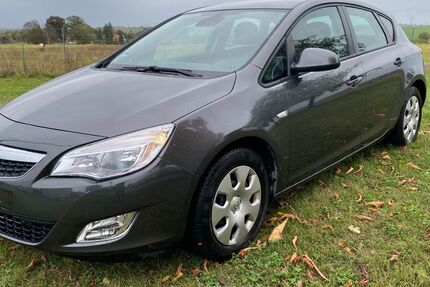 Opel Astra 142.857 km 3.999 &euro; Röhrsdorf 01665