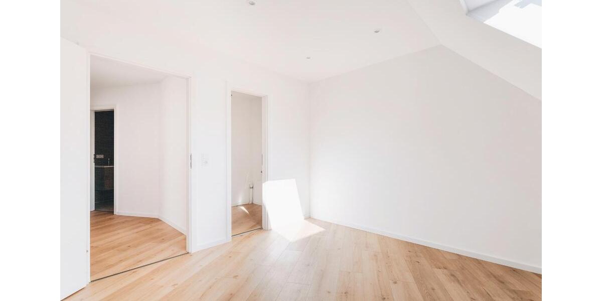 Dachgeschoßwohnung Dresden Blasewitz - 2 Zimmer, 71 m&sup2;, 920&euro; | Angebot:26148690