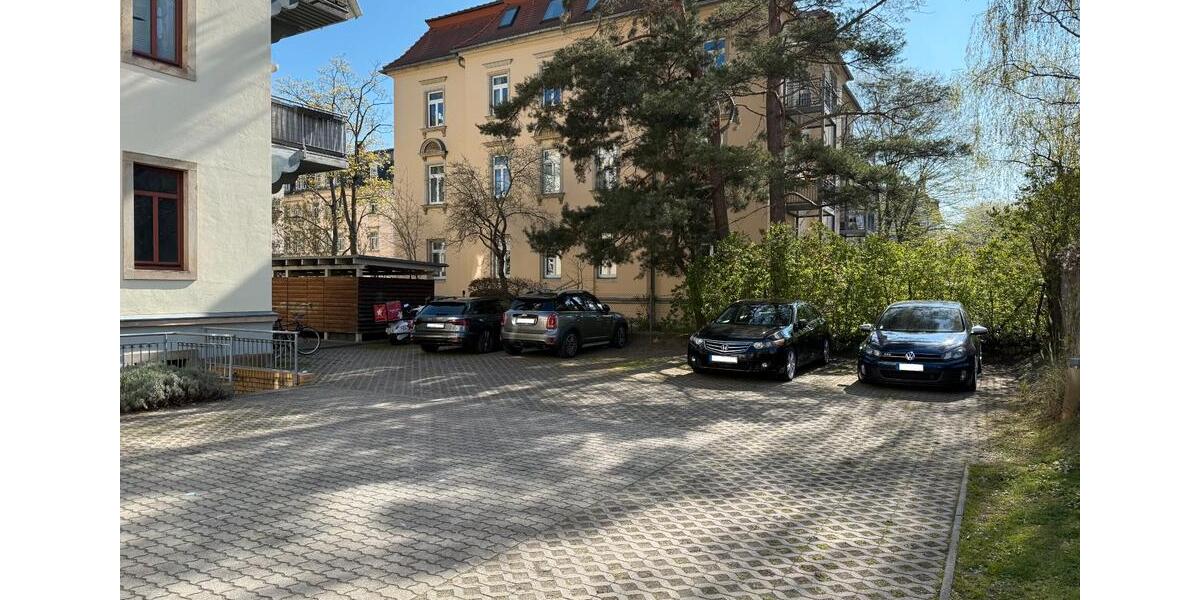 Dachgeschoßwohnung Dresden Blasewitz - 4 Zimmer, 115 m&sup2;, 1.265&euro; | Angebot:26426124