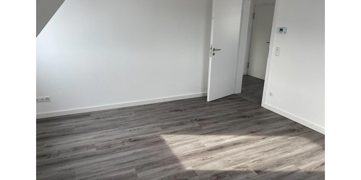 2 Zimmer-DG-Wohnung mit Panoramablick, Vermietung ab April 2026 2 zimmer