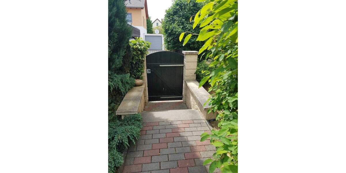 Weinböhla: Reihenendhaus mit schönem Grundstück in ruhiger Wohnlage 5 zimmer