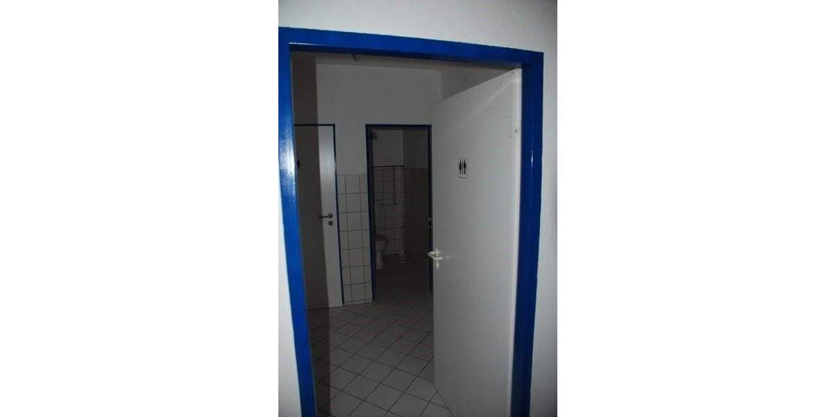 Großzügige Halle mit separatem Büro! Die ideale Lagerfläche in ländlicher Umgebung zimmer