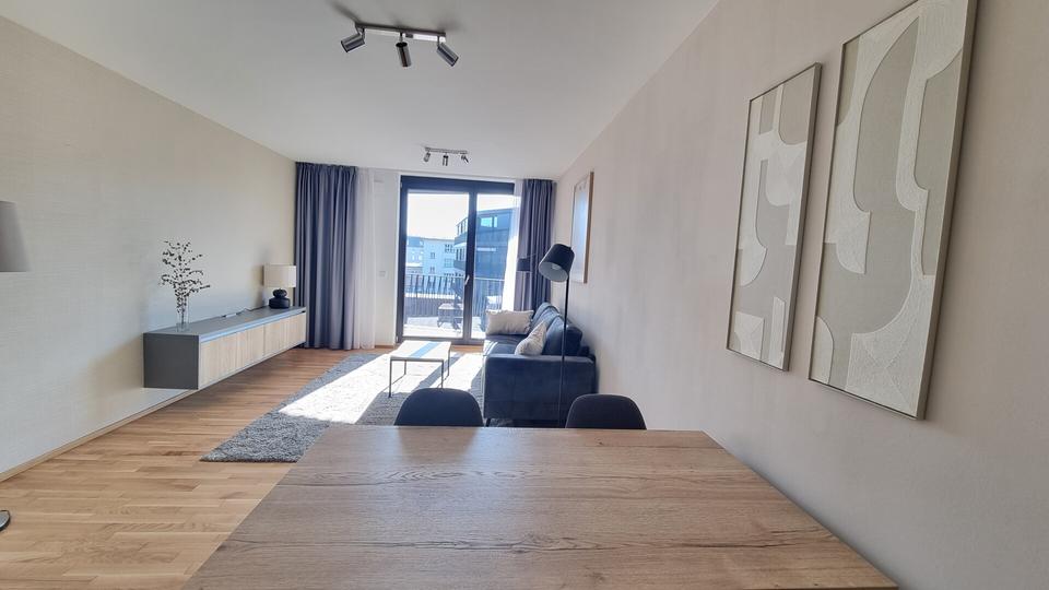 Etagenwohnung Dresden Neustadt - 2 Zimmer, 69 m&sup2;, 1.570&euro; | Angebot:26096786