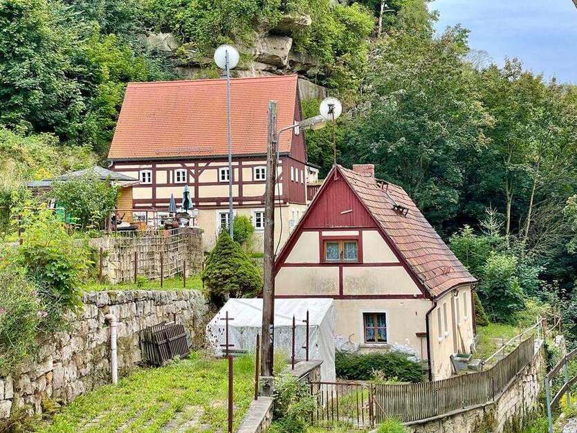 Haus zum Kaufen in Hohnstein 450.000 € 230 m²