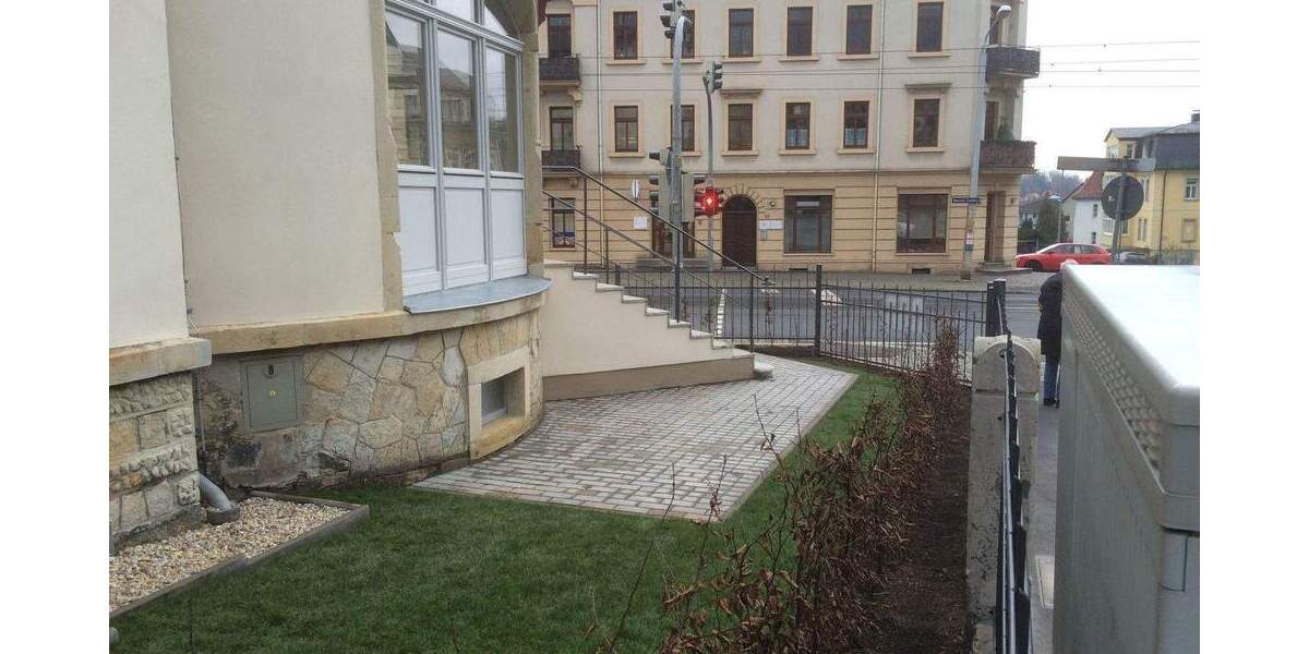 Hochparterre in einzigartigem Denkmal - 4-Zimmerwohnung in Bühlau 4 zimmer