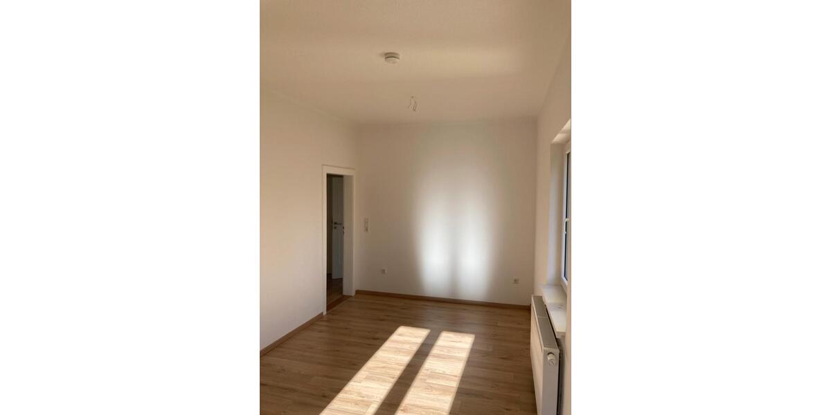 Hochparterre Dresden Loschwitz - 4.5 Zimmer, 140 m&sup2;, 1.700&euro; | Angebot:25918845