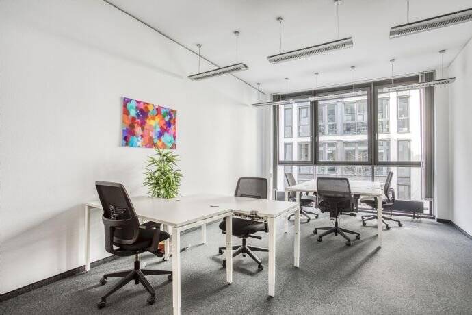All-inclusive-Zugang zu professionellen Büroräumen für 2 Personen 10 sqm in Regus Altmarkt