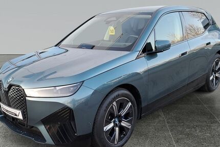 BMW iX 28.400 km 40.870 &euro; Dresden 01067