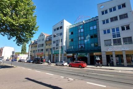 Neu renovierte 2 RWG im DG mit Lift zu vermieten! Bad mit Dusche! 2 zimmer