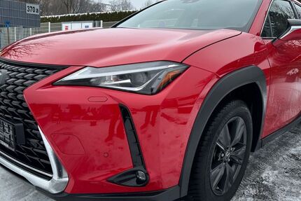 Lexus UX 58.000 km 22.700 &euro; Dresden 01259