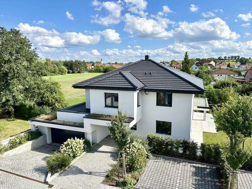 Haus zum Kaufen in Großerkmannsdorf 775.000 € 214 m²